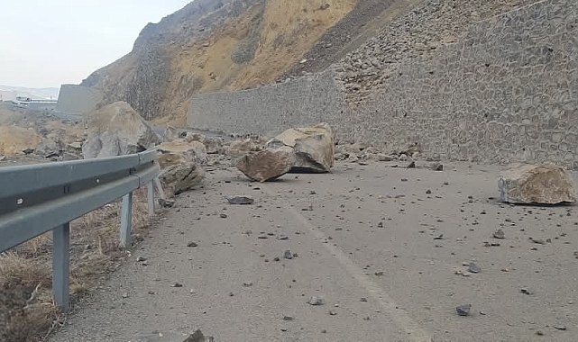 Sarıkamış-Kağızman Karayolunda Heyelan: Yol Kapandı