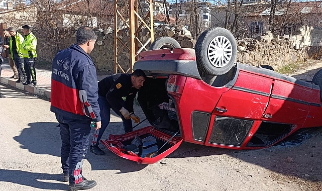 Van Erciş&#039;te Otomobil Takla Attı! Sürücü Yaralandı