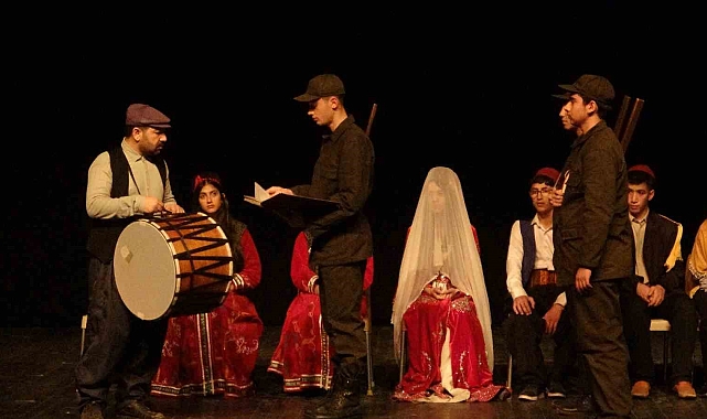 Van&#039;da Çanakkale Zaferi&#039;nin 110. Yıl Dönümü Coşkuyla Kutlandı