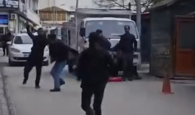 Van&#039;da Husumetli Gruplar Arasında Kavga: 1 Yaralı