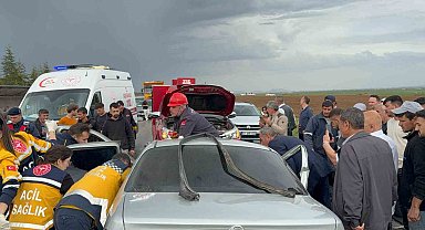 Afyonkarahisar'da Feci Kaza: Tırın Ezdiği Otomobilde 1 Ölü, 1 Ağır Yaralı