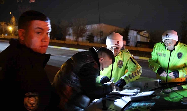 Aksaray&#039;da Alkollü ve Ehliyetsiz Sürücüye Ağır Ceza: Ehliyeti Daha Önce İptal Edilmiş