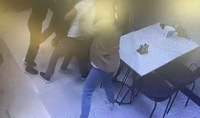 Avcılar&#039;da Kanlı Hesaplaşma: Saldırıdan Kaçan Genç Sığındığı İşletmede Kalbinden Bıçaklanarak Öldürüldü, 8 Gözaltı