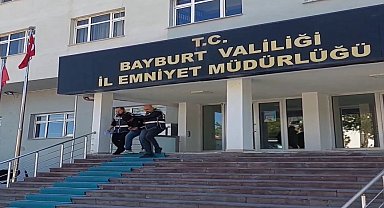 Bayburt Polisi Sahte İlan Dolandırıcılarını Gaziantep ve Mersin'de Yakaladı: 1 Tutuklama