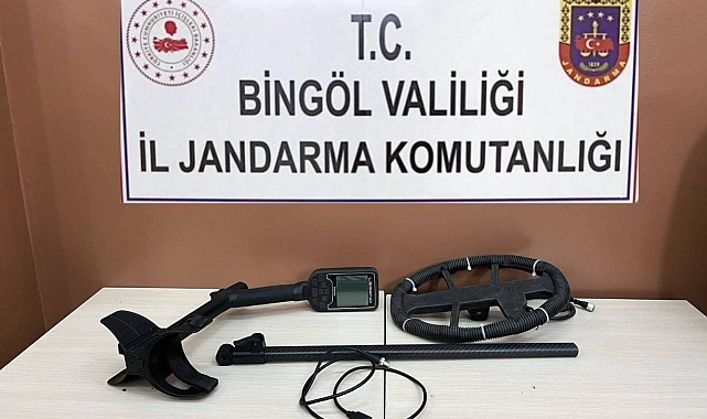 Bingöl&#039;de Define Avcısı Jandarmaya Yakalandı