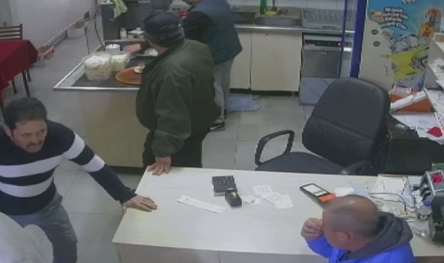 Edirne&#039;de Kalp Krizi Geçiren Vatandaş Kıraathanede Hayatını Kaybetti