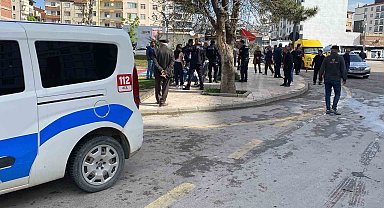 Elazığ'da Kan Donduran Olay: Husumetlisini Cadde Ortasında Bıçakladı