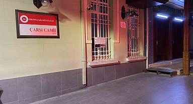 Eskişehir'de Namaz Sonrası Camide Uyuyakalan Adamı Bekçiler Kurtardı