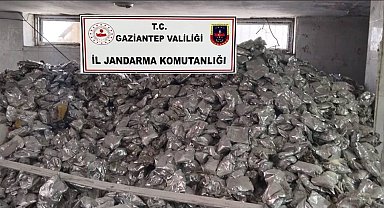 Gaziantep'te Devasa Sahte Bebek Maması Operasyonu: 8 Milyon 700 Bin TL Değerinde Ürün Ele Geçirildi