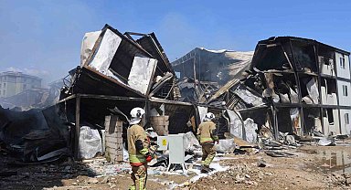 Hatay'da İşçi Konteyneri Alevlere Teslim Oldu