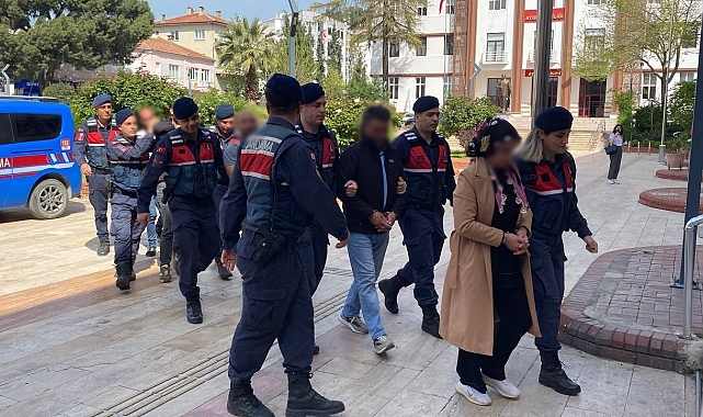 İncirliova&#039;da Kaçak Tavuk Üretimine Müdahale: 5 Gözaltı