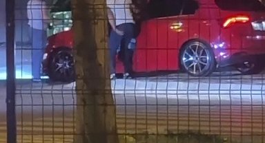Kahramanmaraş'ta Trafikte Terör Esti: Tartıştığı Sürücüyü Araç İçinde Darp Edip Tehditler Savurdu