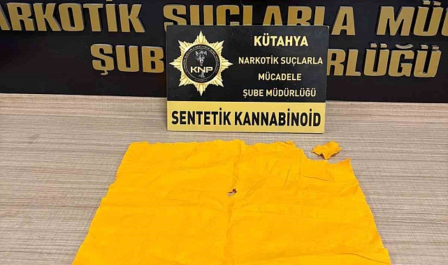 Kütahya&#039;da Uyuşturucu Operasyonu: Araçta Binlerce Kullanımlık Bonzai Ele Geçirildi, 2 Tutuklama