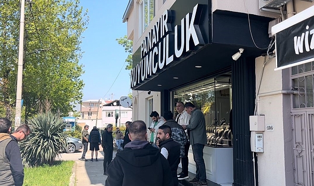 Kuyumcuda Silahlı Soygun Girişimi: Selam Verdi, Ateş Edip Kaçtı