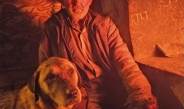 Orhaneli&#039;de Kaybolan Yaşlı Adam 36 Saat Sonra Köpeğiyle Birlikte Sağ Salım Döndü