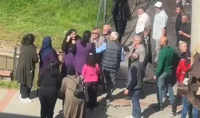 Rize Ardeşen&#039;de Kadınlar Arasındaki Kavgayı Erkekler Güçlükle Ayırdı