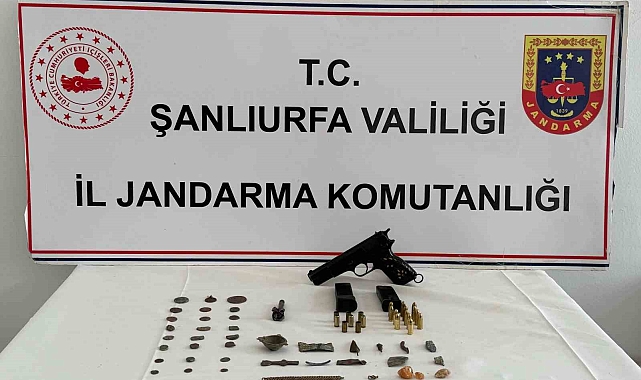 Şanlıurfa&#039;da Tarihi Eser Kaçakçılığı Operasyonu: Silah ve Roma Dönemi Eserleri Ele Geçirildi