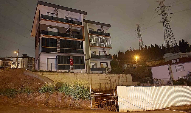 Serdivan&#039;da Bina Tehlikesi: Temel Kayması Şüphesiyle Tahliye