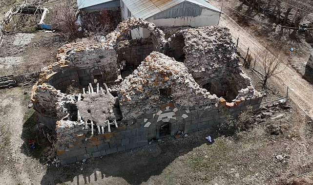 Sivas&#039;ta Definecilerin Talan Ettiği Tarihi Kilise Restore Edilmeyi Bekliyor