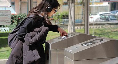 Türkiye'nin en uzun öğrenci abonman kartı Eskişehir'de
