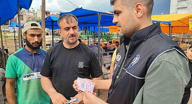 Adana'da Polisten Kurban Pazarı Esnafına Dolandırıcılık ve Sahte Para Uyarısı
