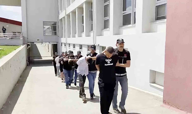 Adana&#039;da Uyuşturucuya Ağır Darbe: 55 Tutuklama