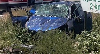 Afyonkarahisar'da Takla Atan Otomobilde 2 Yaralı