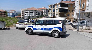 Ankara'da 14 Yaşındaki Çocuk Evinde Ölü Bulundu: İntihar veya Kaza İhtimali Üzerinde Duruluyor