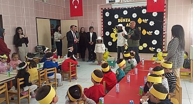 Ardahan'da Dünya Arı günü anaokulu öğrencileriyle kutlandı