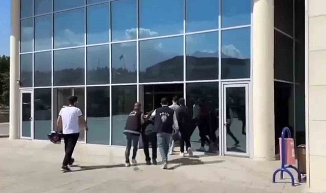 Arsuz&#039;da Motosikletli Tacizci Yakalandı ve Tutuklandı