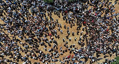 Asırlık Kırbaç Geleneği Devam Ediyor: Tartışmalar Sürüyor