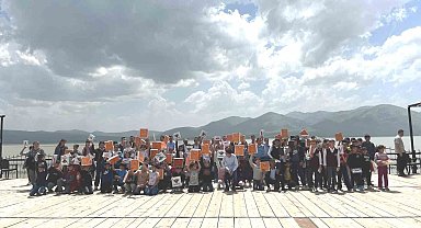 Bulanık'ta öksüz ve yetim çocuklar sevindirildi