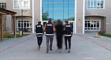 Burdur'da Rüşvet Operasyonu: Göç İdaresi Memuru ve Aracısı Tutuklandı