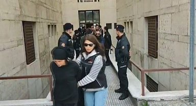 Bursa'da Narkotik Operasyonları: 540 Tutuklama, Yüz Binlerce Uyuşturucu Madde Ele Geçirildi