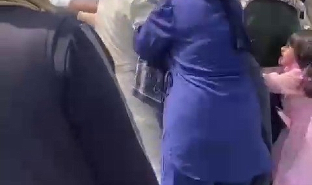 Bursa&#039;da Okuma Bayramı Kavgası: Veliler Sahne Sırası Yüzünden Birbirine Girdi