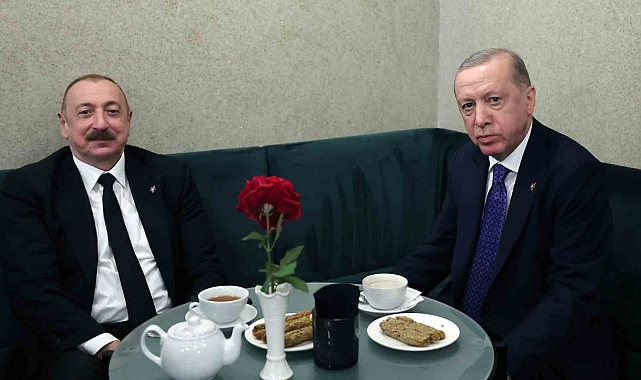 Cumhurbaşkanı Erdoğan ve Aliyev, Tiran&#039;da çay içerek sohbet etti