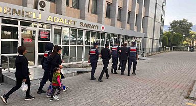 Dil düşürerek 9 ilde hırsızlık yapan kadın ve ailesi, 600 bin liralık son işlerinde yakalandı