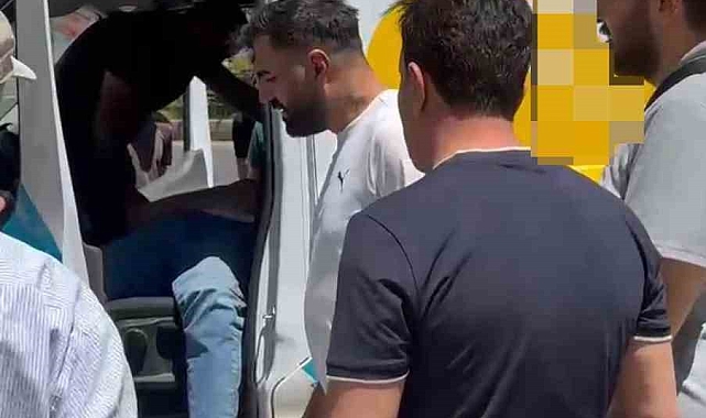 Diyarbakır'da Otomobilde Baygın Bulunan Sürücü Kurtarıldı