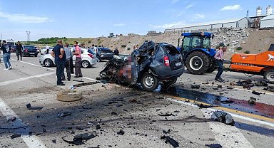 Elazığ'da Feci Kaza: Tır ile Otomobil Çarpıştı, 1 Ölü, 2 Ağır Yaralı