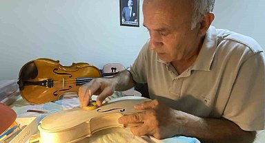 Emekli Asker Servet Çakır'ın Keman Tutkusu: Çocukluk Aşkını Ustalığa Taşıdı