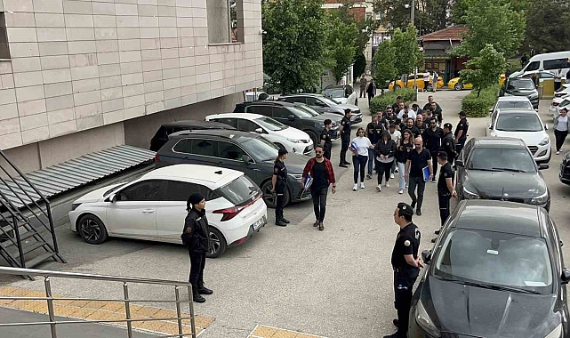Fuhuş Operasyonunda Gözaltına Alınan 7 Şüpheli Adliyeye Sevk Edildi