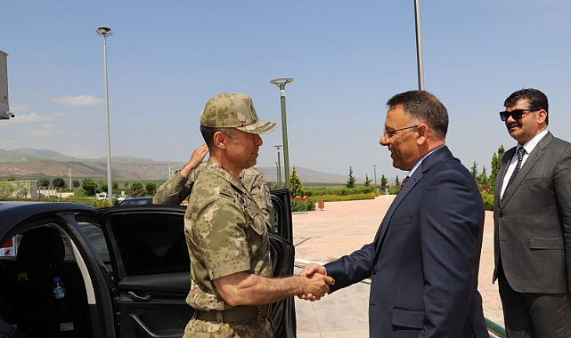 Garnizon Komutanı Tuğgeneral Cavit Tütüncü'den Rektör Gürel'e 
