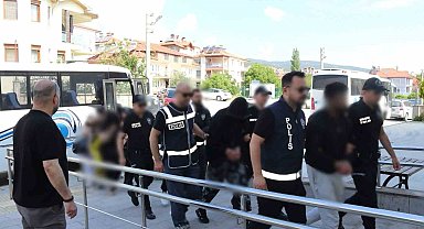 Gölhisar'da Fuhuş Operasyonu: 8 Tutuklama, 6 Kadın Kurtarıldı