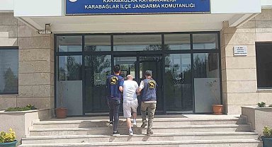 Gümüşhane JASAT'tan İzmir'de Firari Operasyonu: 7 Yıl Sonra Yakalandı!