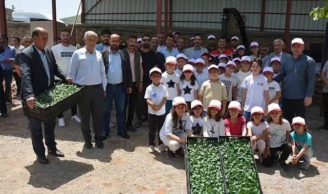 Güroymak'ta fide ve tohum dağıtımı yapıldı
