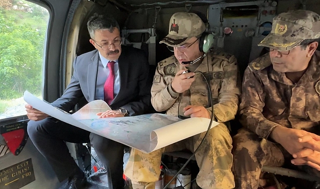 Hakkari Valisi Ali Çelik, Kayıp Gencin Arama Çalışmalarını Havadan İnceledi
