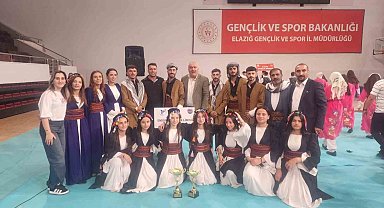 Hakkari'de iki kulüp bölge birincisi oldu