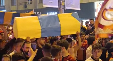 Iğdır'da Galatasaraylı taraftarlardan Fenerbahçe’ye tabutlu gönderme