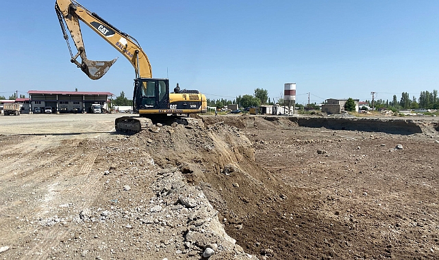 Iğdır Devlet Hastanesi'nin Temel Atma Töreni İçin Son Hazırlıklar Yapılıyor