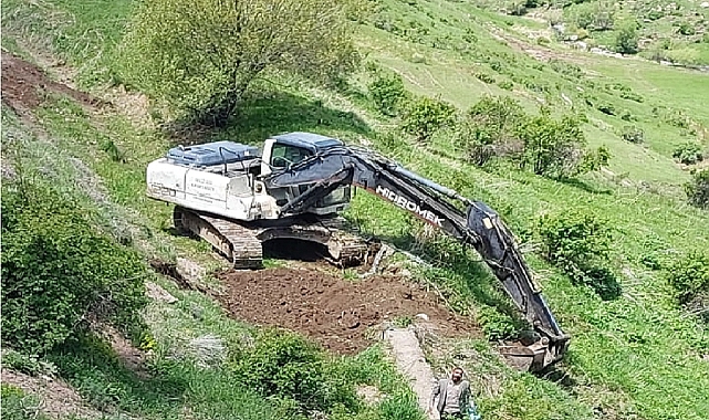 Iğdır İl Özel İdaresi Tarımsal Verimlilik İçin Sulama Kanalları Temizleniyor
